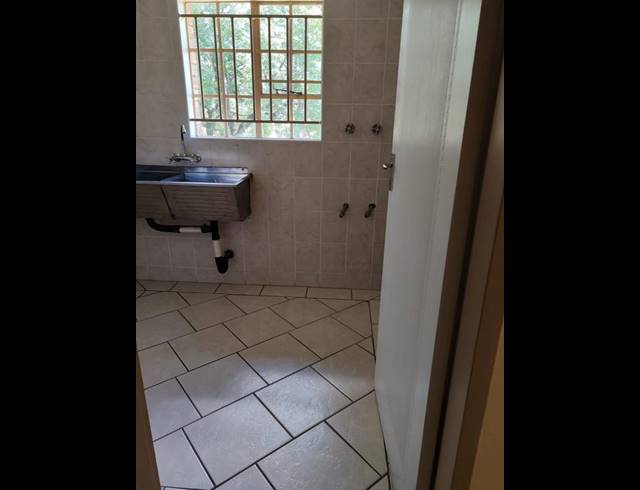 3 BEDROOM PROPERTY TO RENT IN BEYERS PARK
